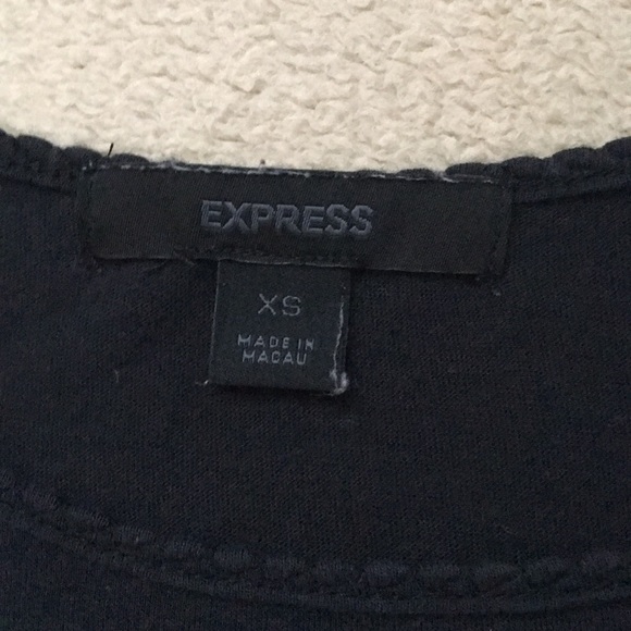 Black cap sleeve tee with sequins - Picture 2 of 4